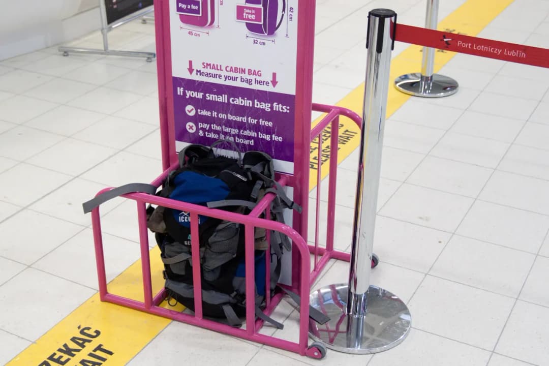 Czy można przewozić jedzenie w bagażu podręcznym Wizz Air? Oto zasady