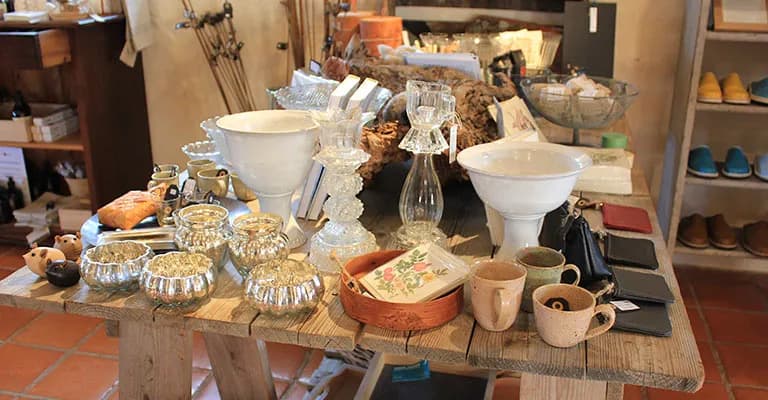 Najlepsze produkty i pamiątki warte kupienia w Szwecji - poradnik turysty