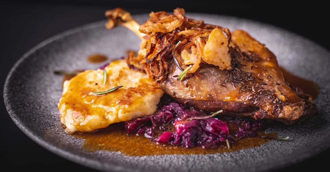 Co zjeść w Pradze: 10 tradycyjnych dań, które musisz spróbować