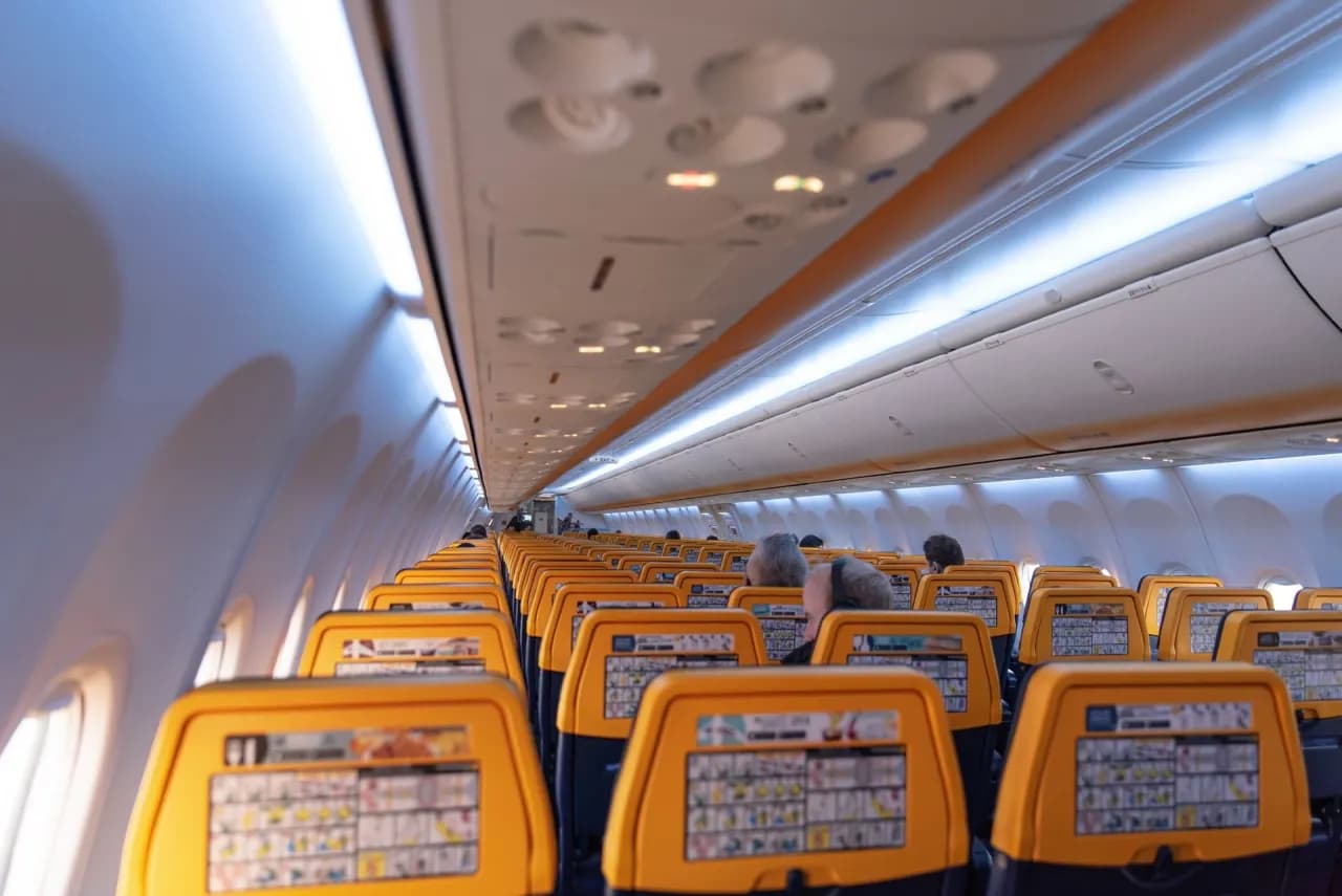 Ile jest miejsc w samolocie ryanair i co to oznacza dla podróżnych