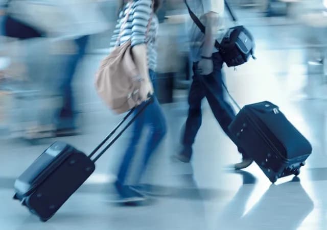 Czy Ryanair sprawdza wymiary bagażu podręcznego? Oto, co musisz wiedzieć