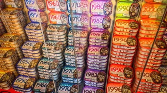 Najlepsze pamiątki i produkty, które warto kupić w Lizbonie: TOP 10 propozycji