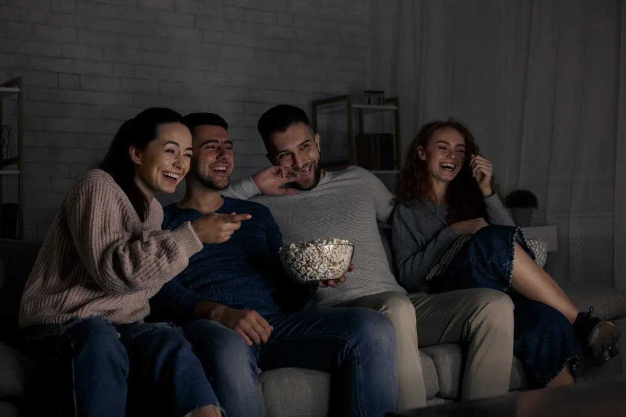 Co oglądać w Nowy Rok? Francuskie filmy i seriale na zimowe wieczory