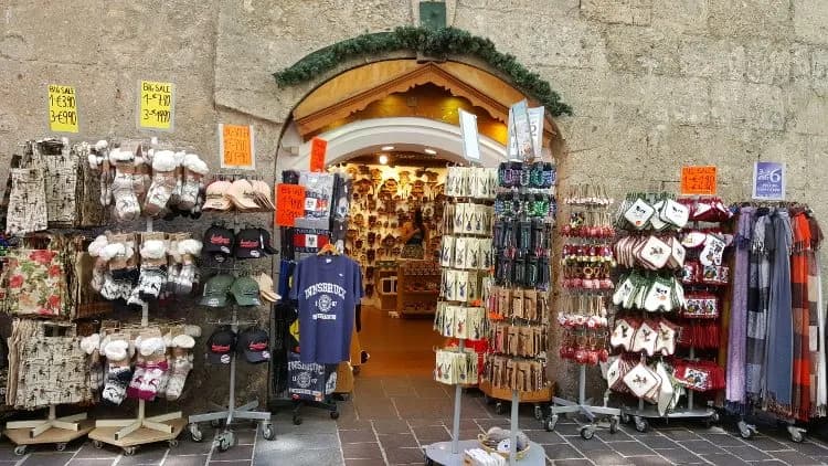 Co warto kupić w Austrii - lista najlepszych austriackich pamiątek i produktów