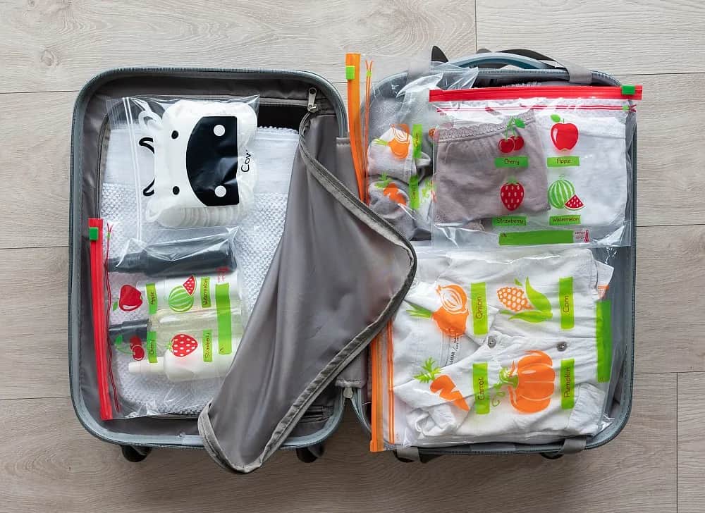 Jak pakować walizkę: 10 sprawdzonych trików, które zaoszczędzą miejsce