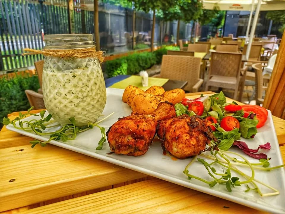 Najlepsze restauracje w Roztoczu i co warto spróbować podczas wizyty