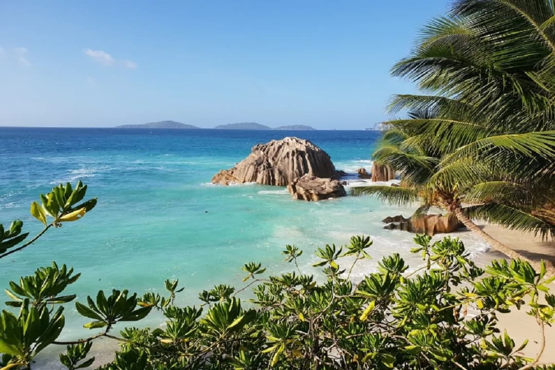 Seszele kiedy jechać - odkryj najlepszy czas na wymarzone wakacje