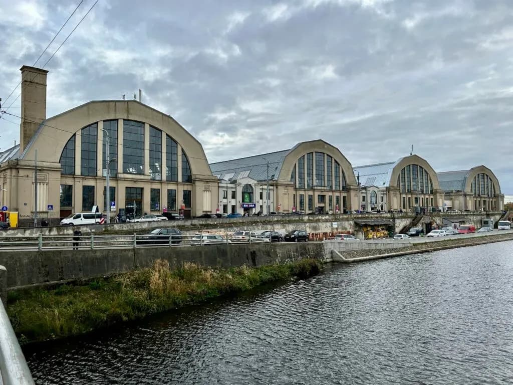 Najlepsze prezenty i pamiątki z Rygi: co warto kupić podczas pobytu